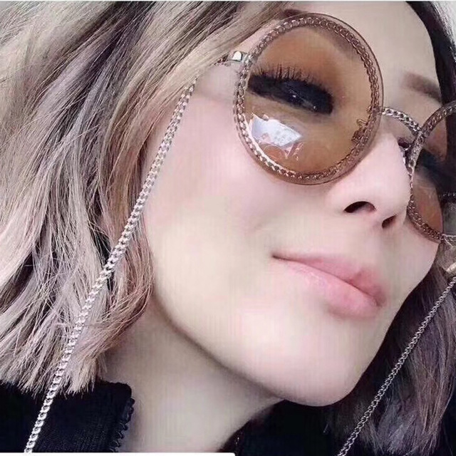 Fashion Sunglasses with Chain Design for Men and Women